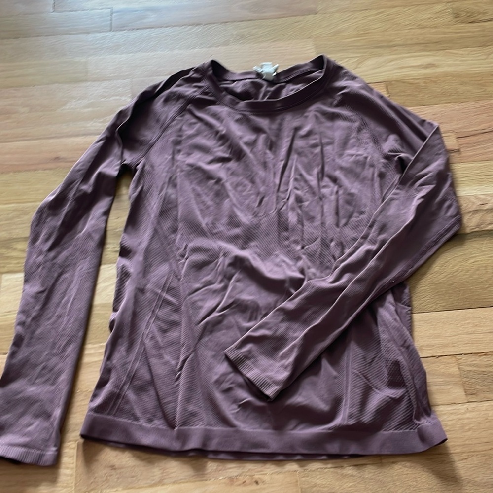 Athleta Long Sleeve Momentum